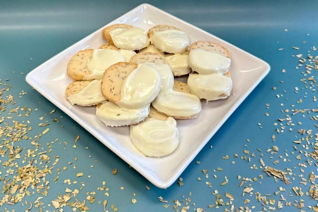 Royal Tea New York Lemon Myrtle cookies